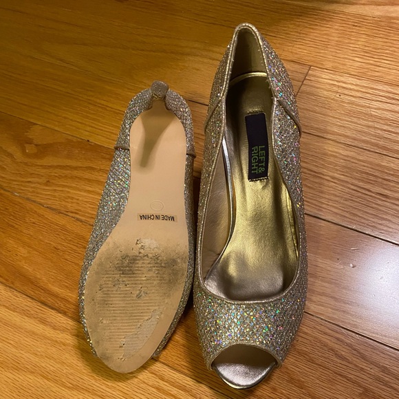 Gold sparkly size 8 peep toe heels! - Picture 3 of 4